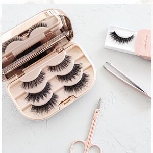 Girly Lash cases